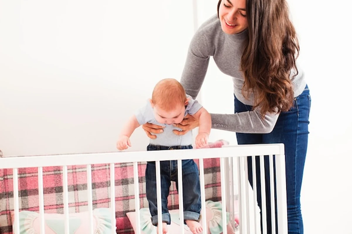 Matka trzyma dziecko