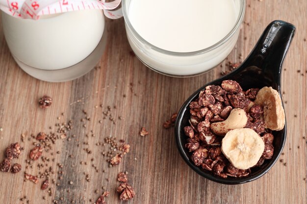 Ile kcal maja platki z mlekiem czekoladowe