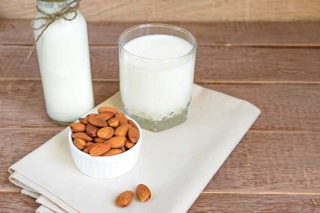 Mleko migdałowe kcal – ile kalorii ma napój migdałowy?